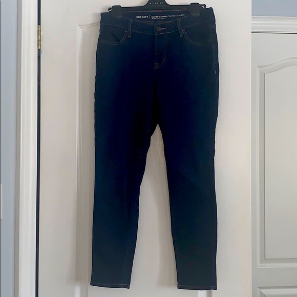 2 Pairs of Old Navy Super Skinny MidRise - Standard length 28" & Cropped 26" - Picture 2 of 9